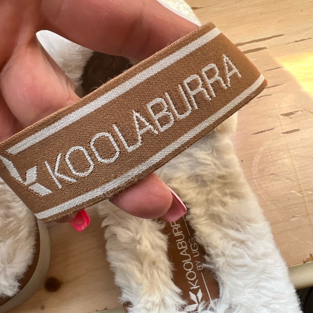 Koolaburra Cream Plush Slippers - Picture 4 of 7